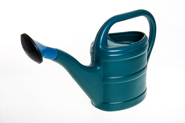 Лейка пластмассовая 8л с раструбом и решеткой