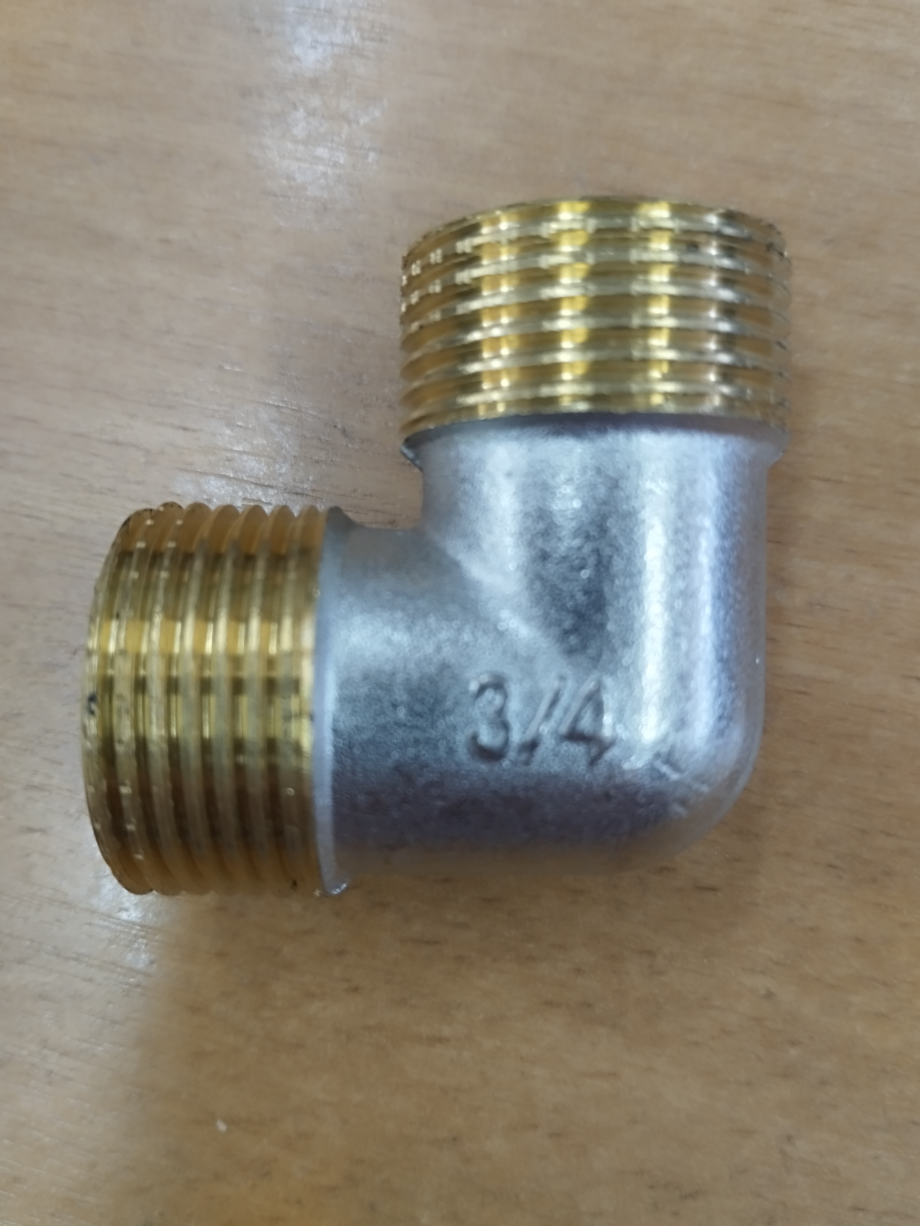 Угольник 3/4" НР РА 02-m20-m20